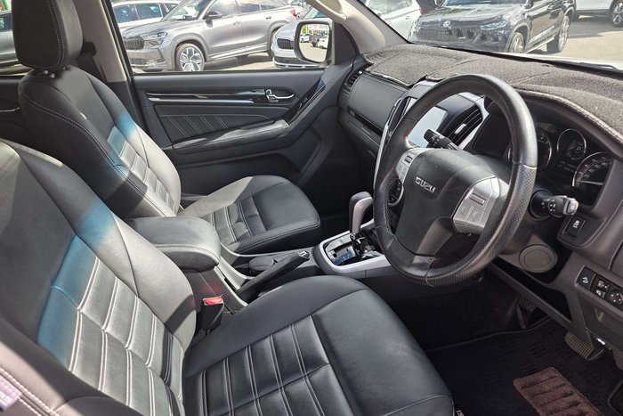 2021 Isuzu MU-X LS-T