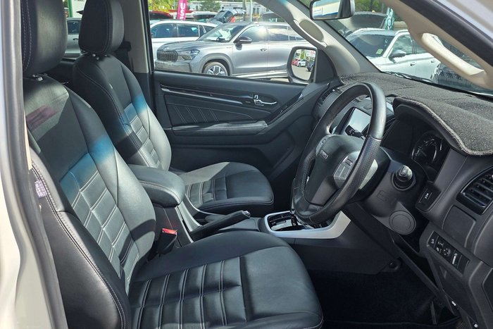 2021 Isuzu MU-X LS-T