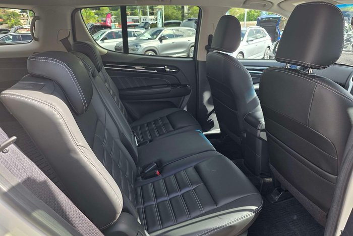 2021 Isuzu MU-X LS-T