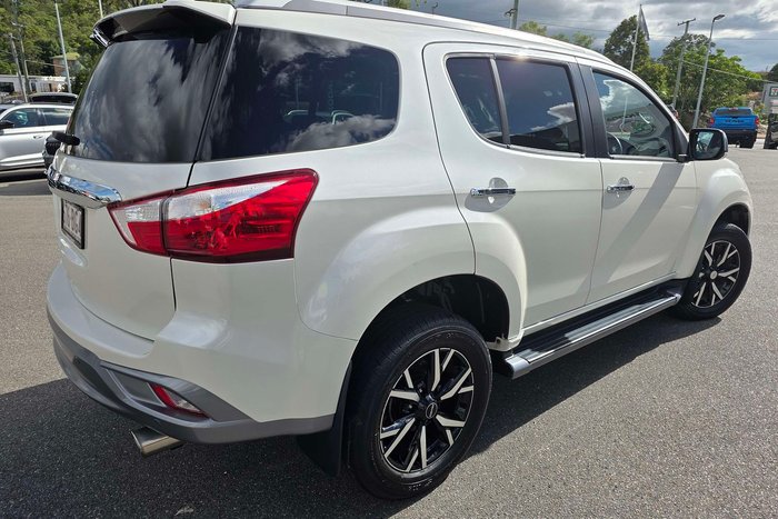 2021 Isuzu MU-X LS-T