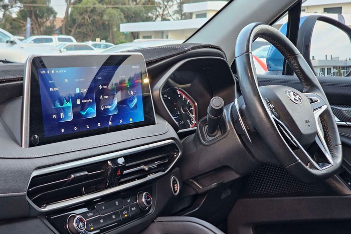 2022 LDV D90 Executive