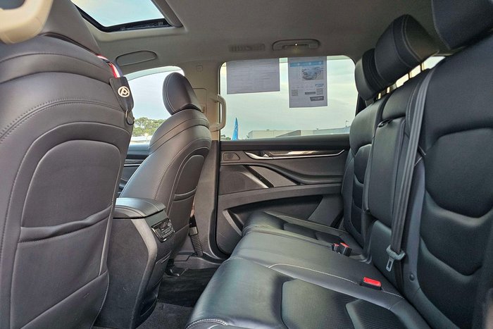 2022 LDV D90 Executive