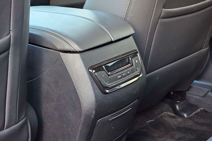 2022 LDV D90 Executive