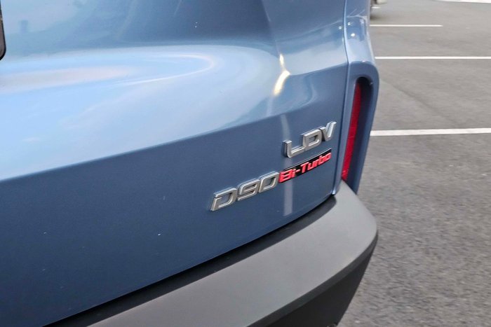 2022 LDV D90 Executive