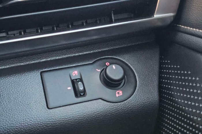 2022 LDV D90 Executive