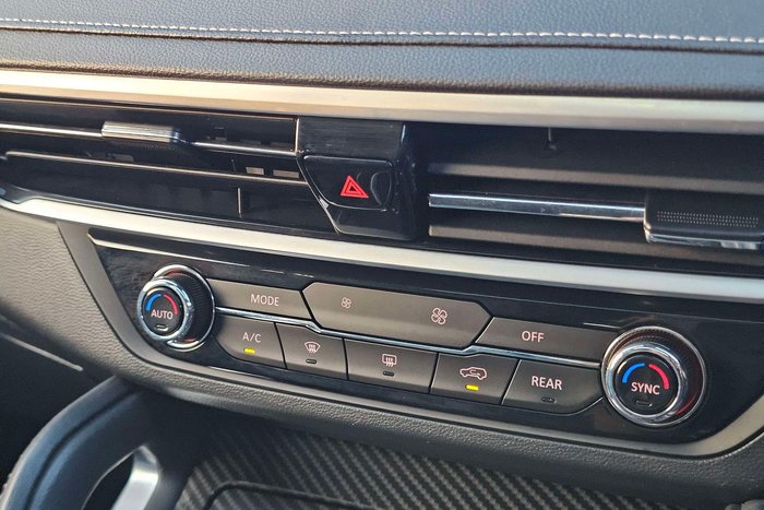 2022 LDV D90 Executive