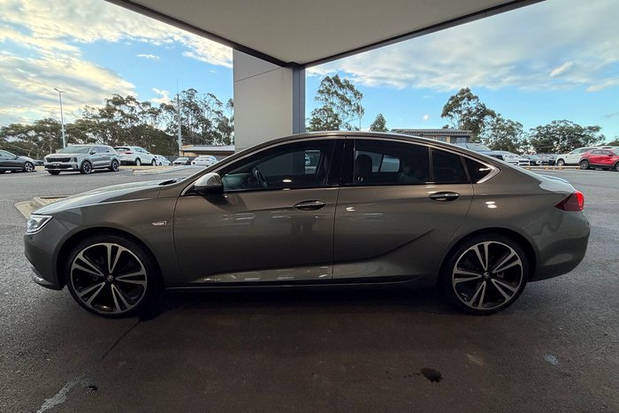2019 Holden Calais V