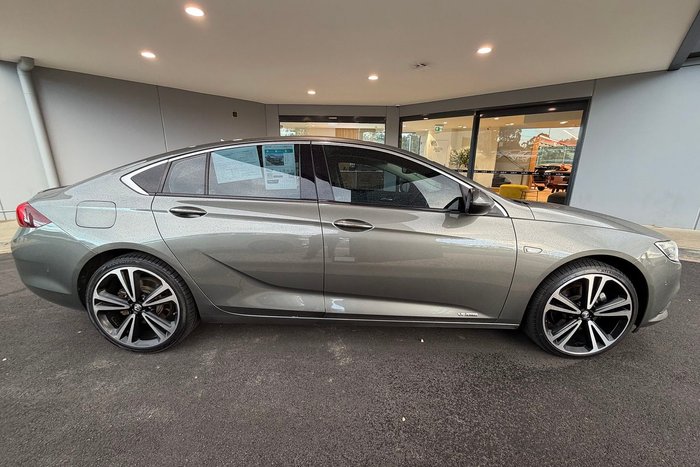 2019 Holden Calais V