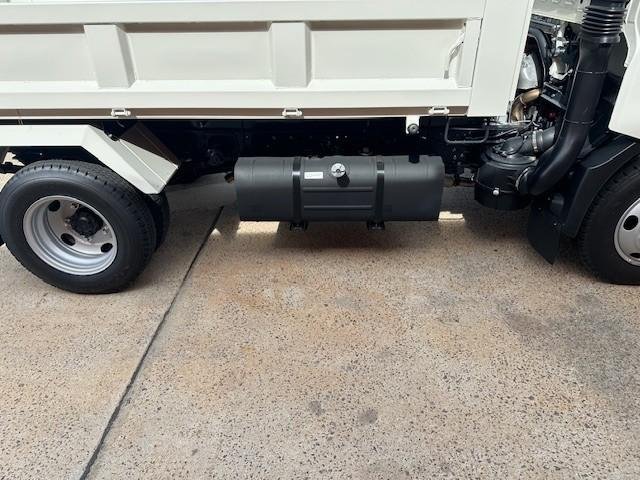 2025 Hino 300 Series 616 Tipper