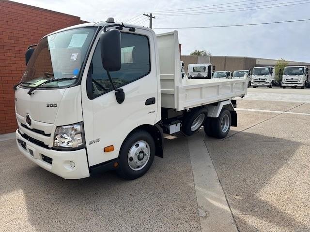 2025 Hino 300 Series 616 Tipper