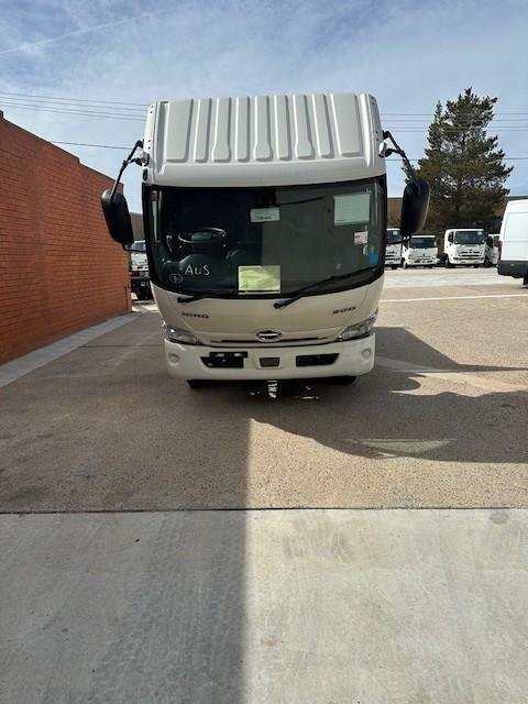 2025 Hino 300 Series 616 Tipper