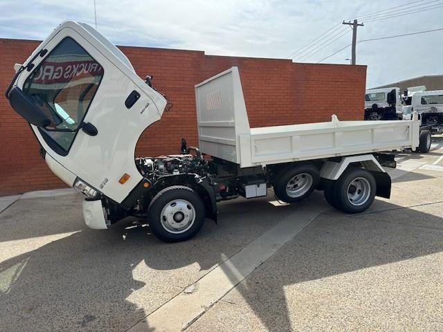 2025 Hino 300 Series 616 Tipper