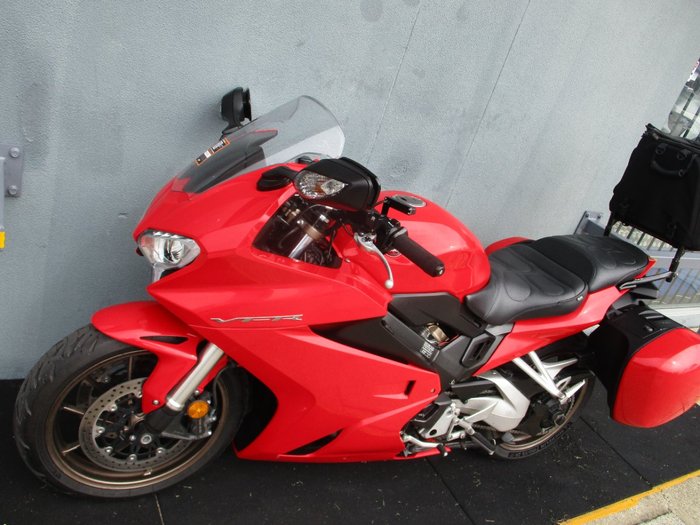 2017 Honda VFR800F ABS RED
