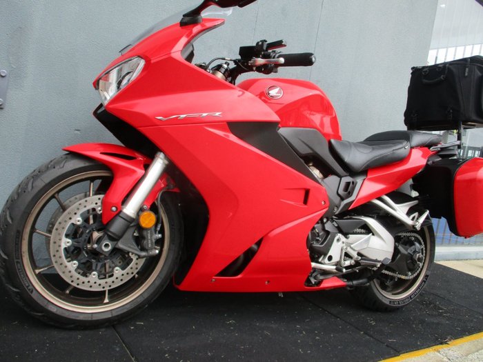 2017 Honda VFR800F ABS RED