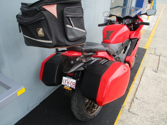 2017 Honda VFR800F ABS RED
