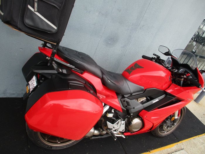 2017 Honda VFR800F ABS RED