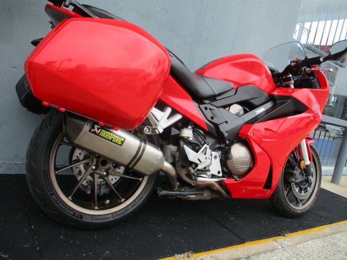 2017 Honda VFR800F ABS RED