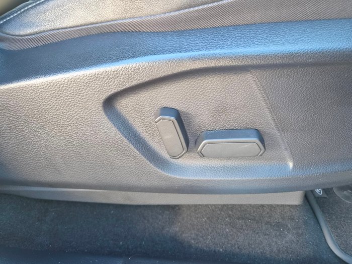 2020 Ford Everest Titanium