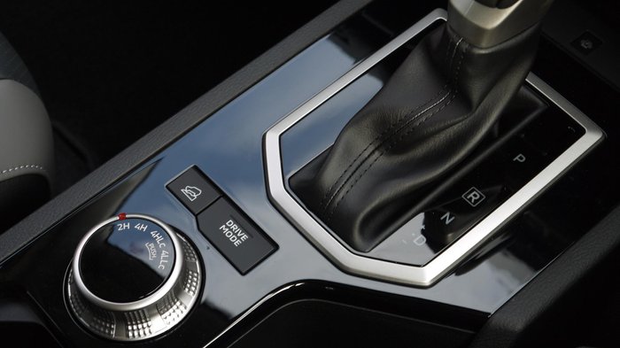 2026 Nissan Navara ST-X