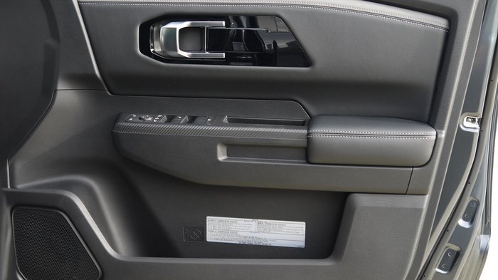 2026 Nissan Navara ST-X