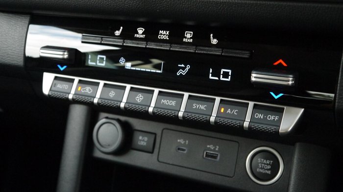 2026 Nissan Navara ST-X