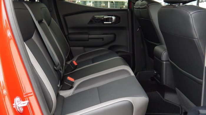 2026 Nissan Navara ST-X