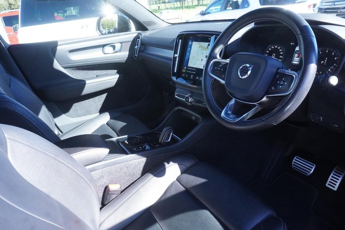 2019 Volvo XC40 T5 R-Design