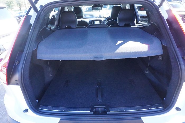 2019 Volvo XC40 T5 R-Design