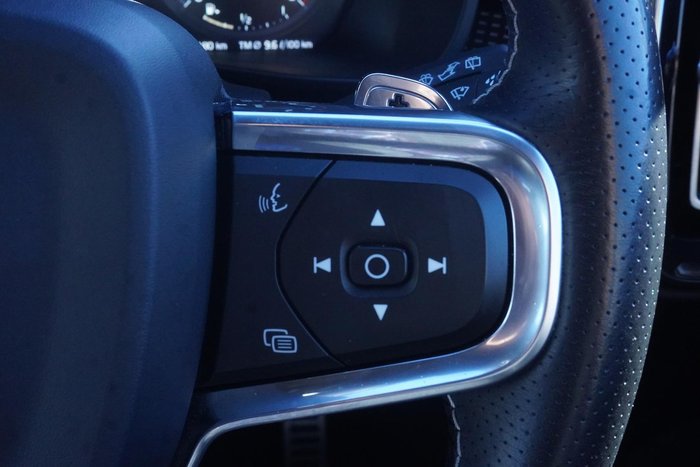 2019 Volvo XC40 T5 R-Design