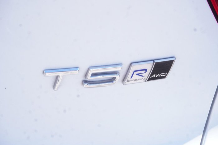 2019 Volvo XC40 T5 R-Design