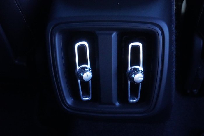 2019 Volvo XC40 T5 R-Design