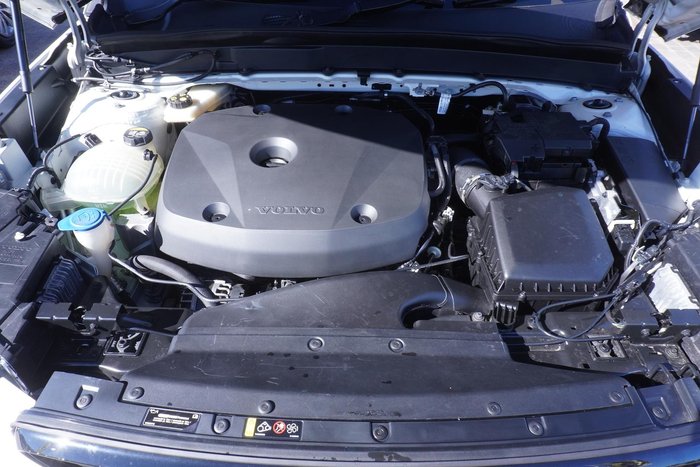 2019 Volvo XC40 T5 R-Design