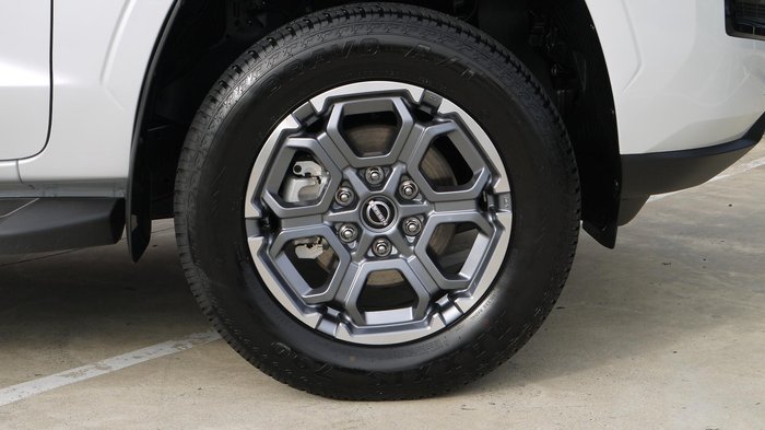 2026 Nissan Navara ST-X