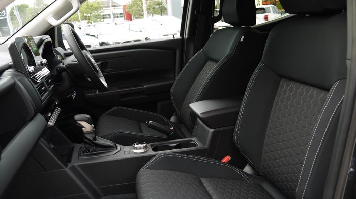 2026 Nissan Navara ST