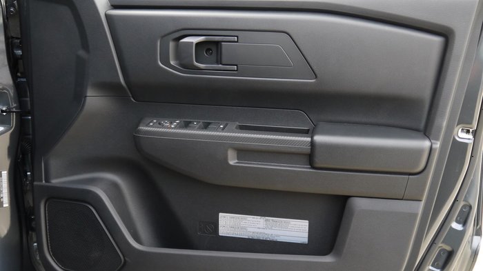 2026 Nissan Navara ST