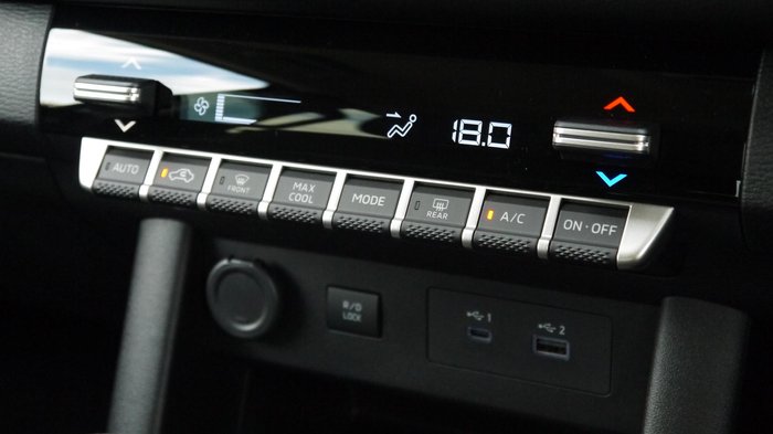 2026 Nissan Navara ST