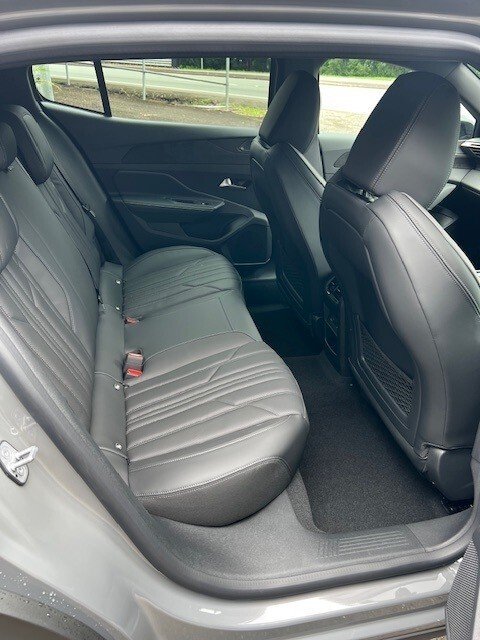 2024 Peugeot 408 GT Premium Fastback e-DCS Hybrid