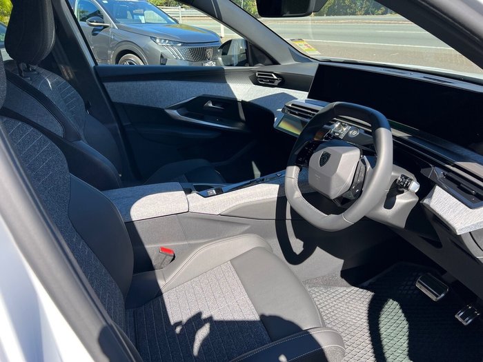 2025 Peugeot 5008 Allure e-DCS