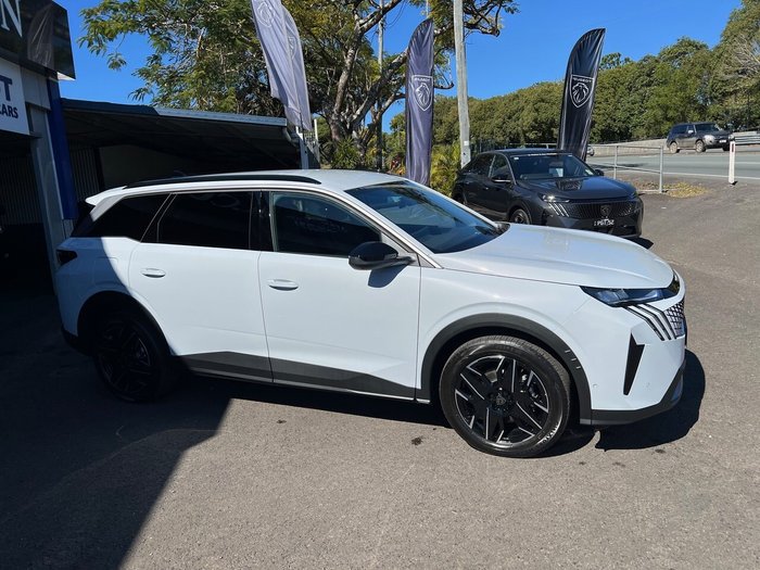 2025 Peugeot 5008 Allure e-DCS