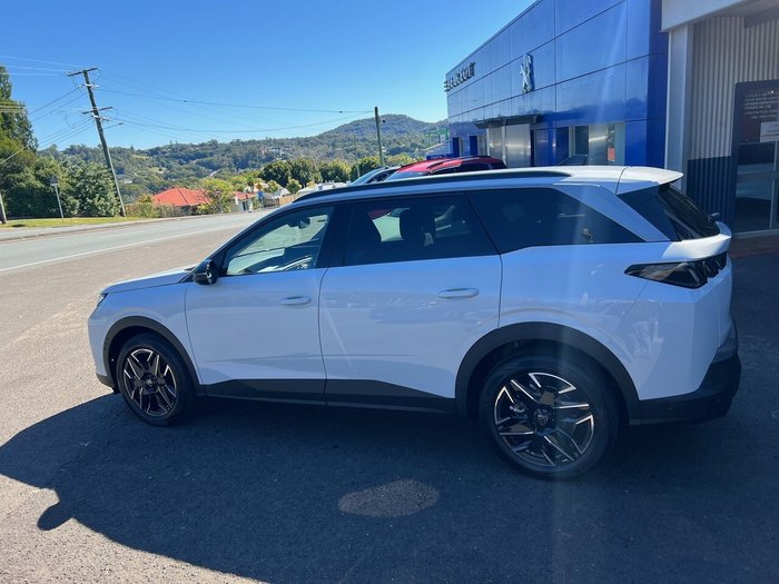 2025 Peugeot 5008 Allure e-DCS