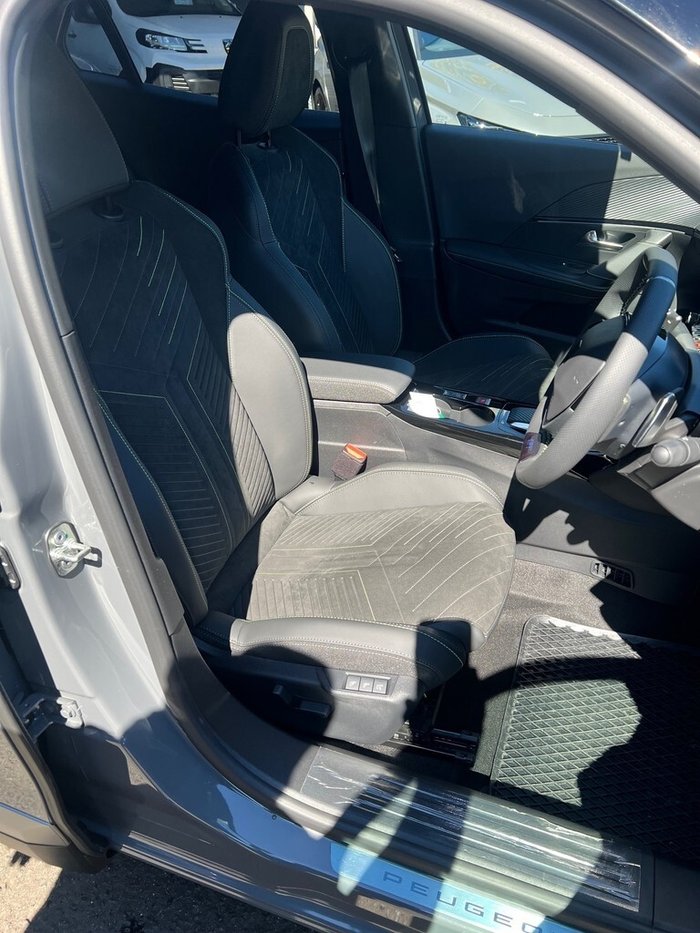 2025 Peugeot 2008 GT Hybrid