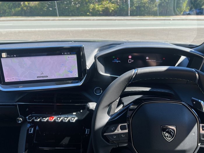 2025 Peugeot 2008 GT Hybrid