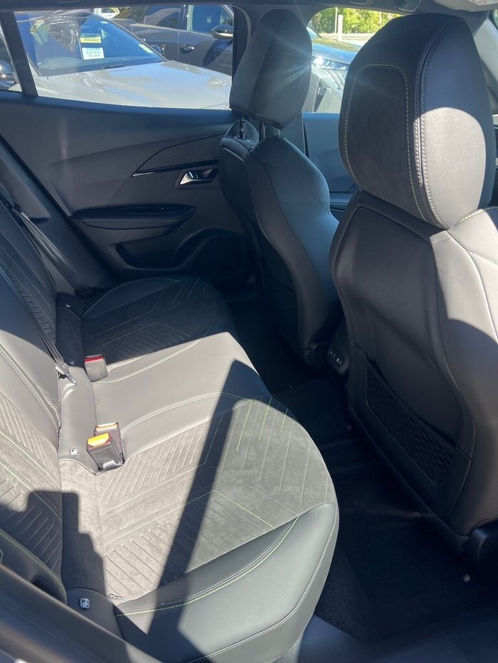 2025 Peugeot 2008 GT Hybrid