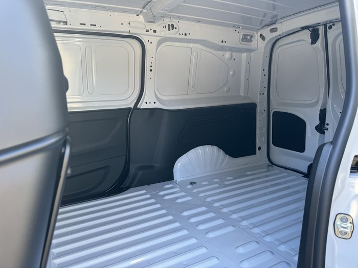 2025 Peugeot Partner Pro Low Roof LWB