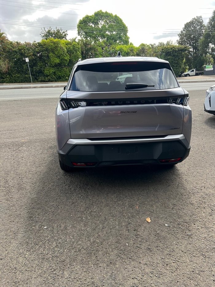 2025 Peugeot 5008 Allure e-DCS Hybrid