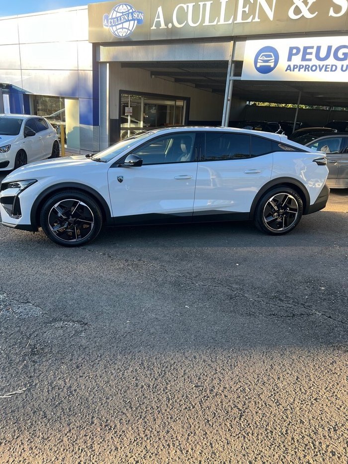 2025 Peugeot 408 GT  Fastback e-DCS Hybrid