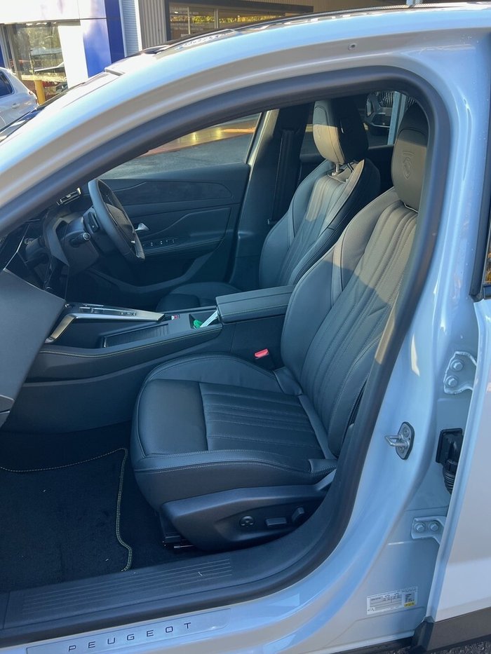 2025 Peugeot 408 GT  Fastback e-DCS Hybrid