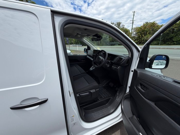 2025 Peugeot Expert Pro SWB