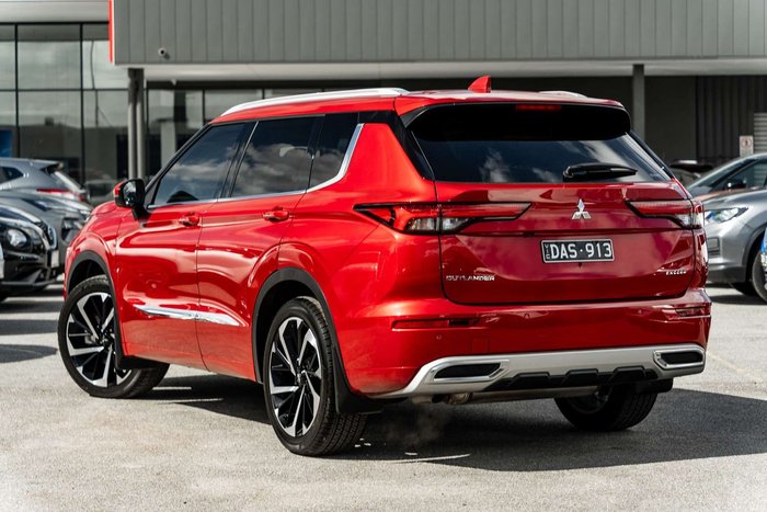 2024 Mitsubishi Outlander Exceed