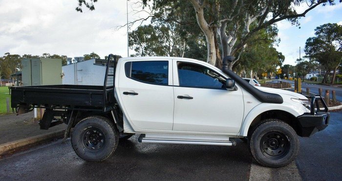 2016 Mitsubishi Triton GLX